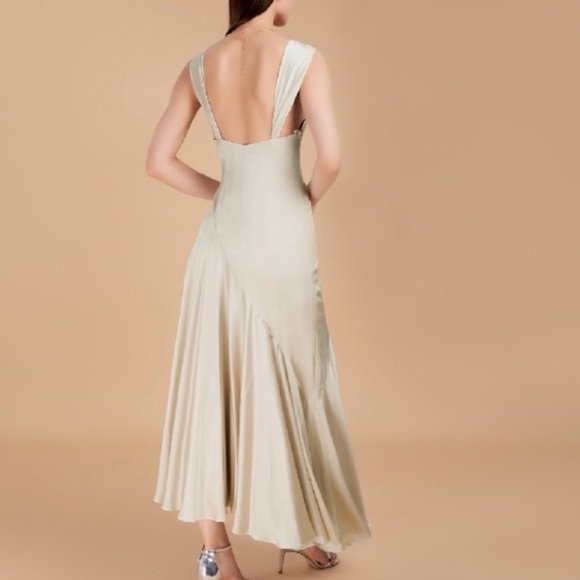 NEW FAME AND PARTNERS Zephyra Matte Satin Maxi Dress Champagne 6 homecoming - Picture 6 of 9